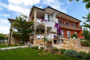 Apartmani J & B, Privlaka